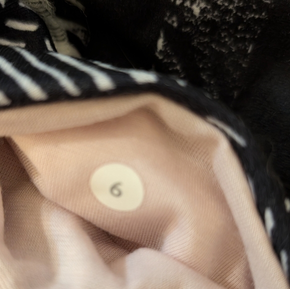 Lululemon Wunder Under Crop II Leggings in Shady Palms Black White Size 6 - Picture 10 of 10